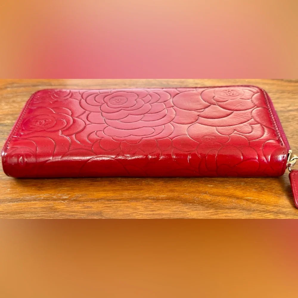 Chanel Pink Camellia Long Zippy Wallet‎